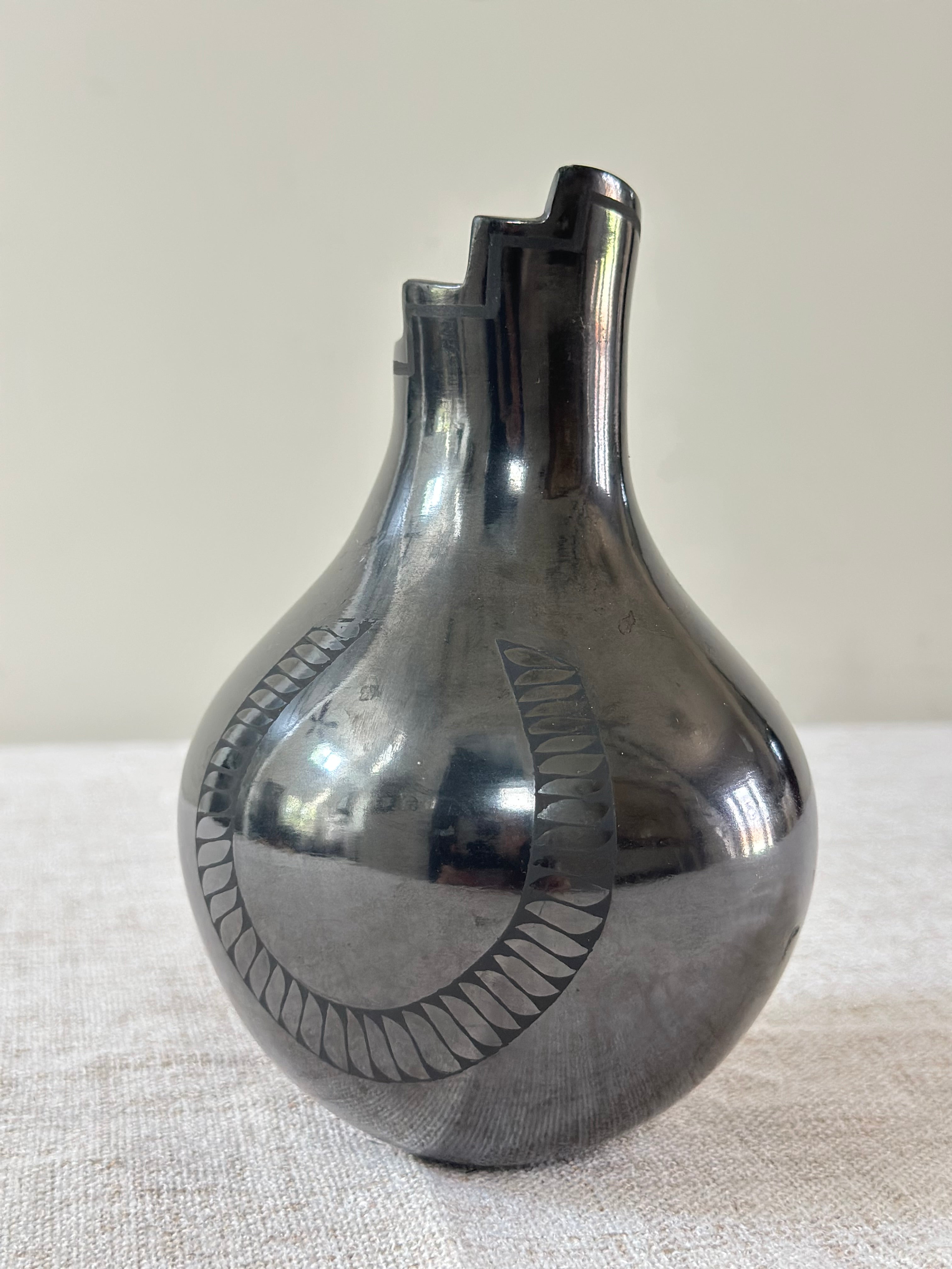 Mata Ortiz Studio Pottery Vase