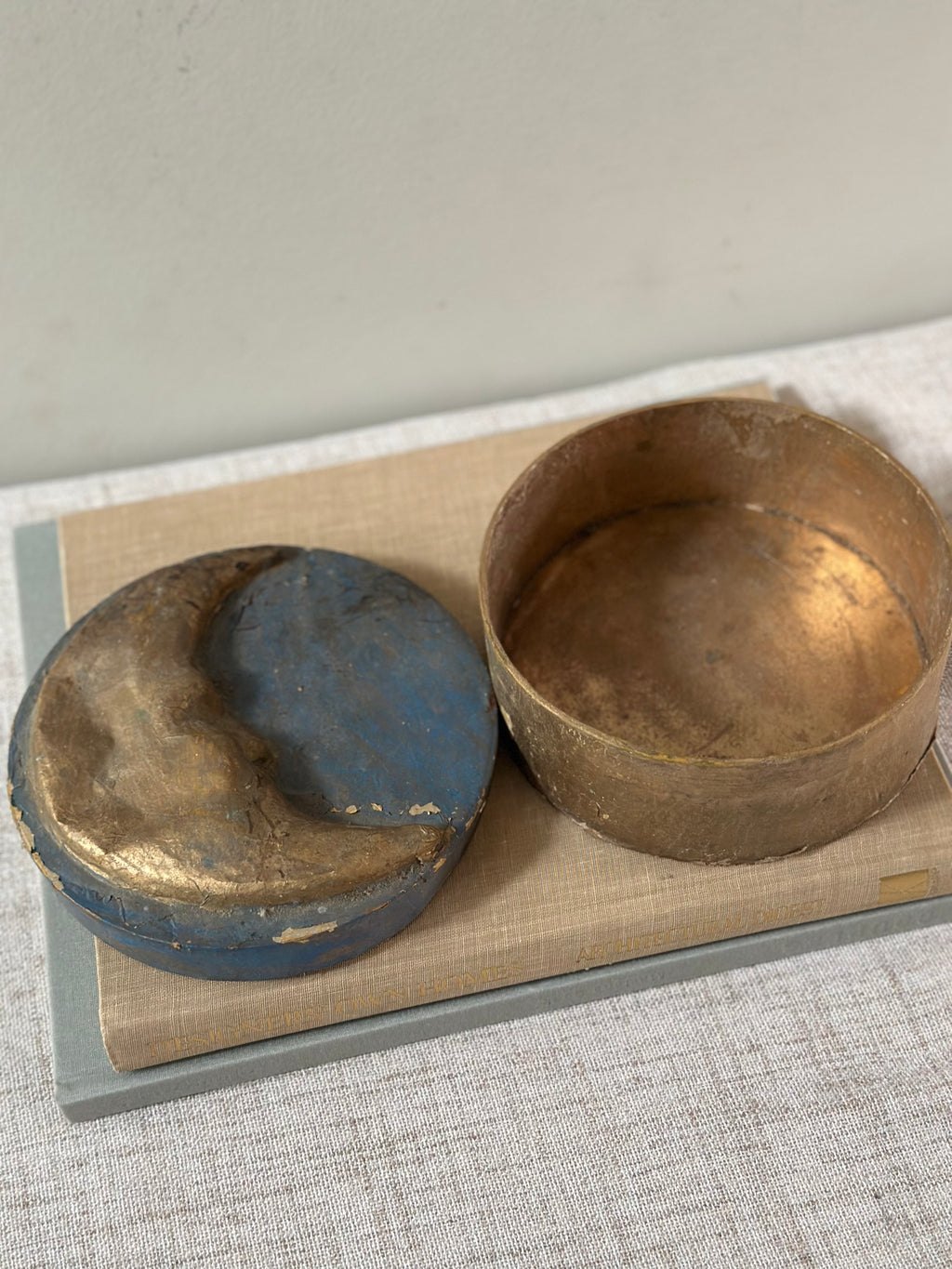 Antique Painted Papier-Mâché Trinket Box