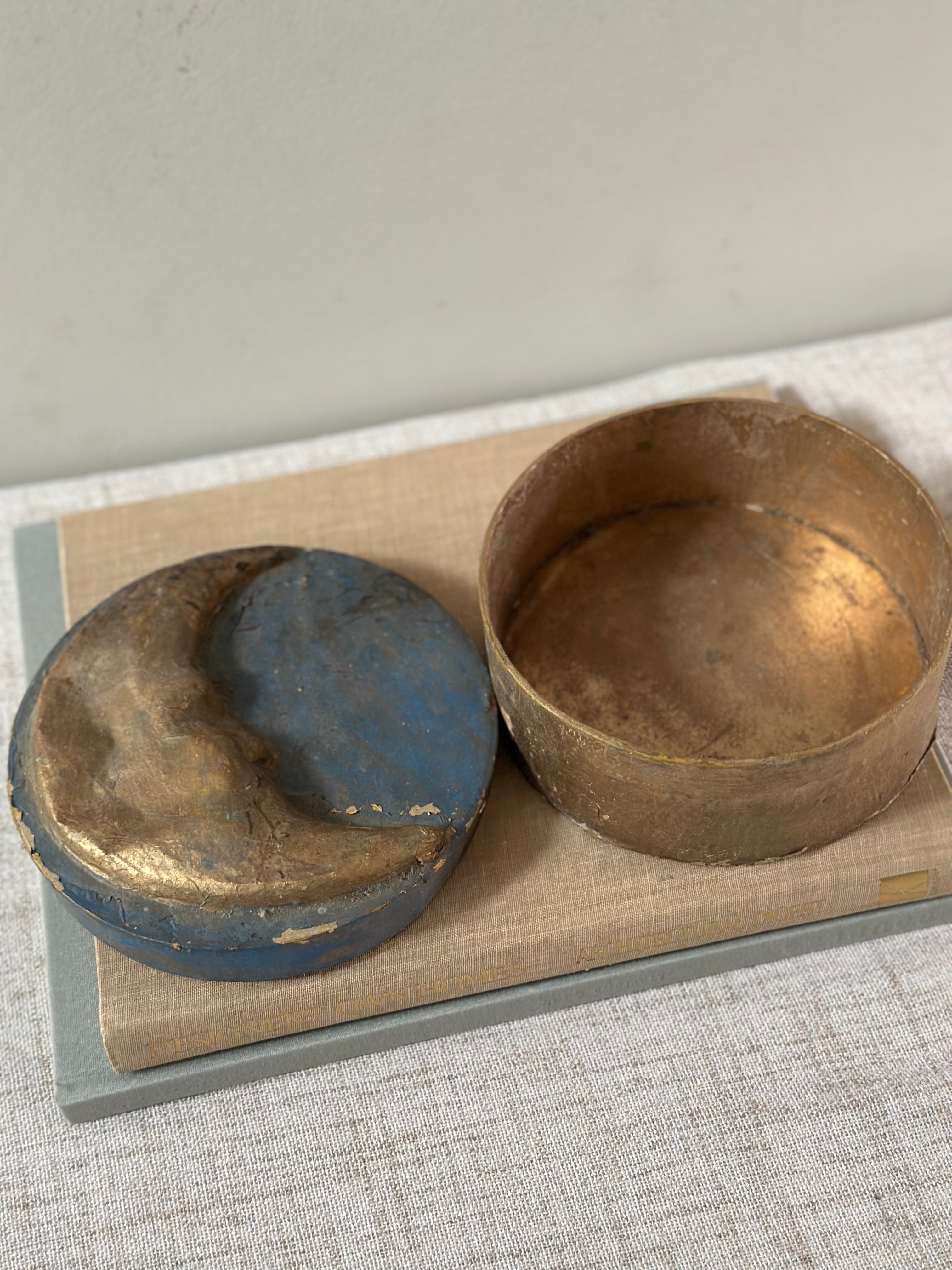 Antique Painted Papier-Mâché Trinket Box