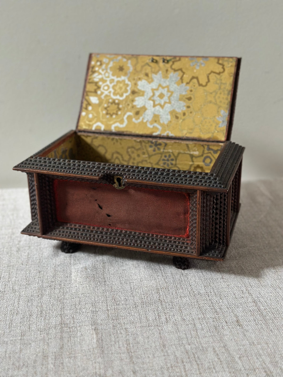 Antique Tramp Art Chip-Carved Wooden Box
