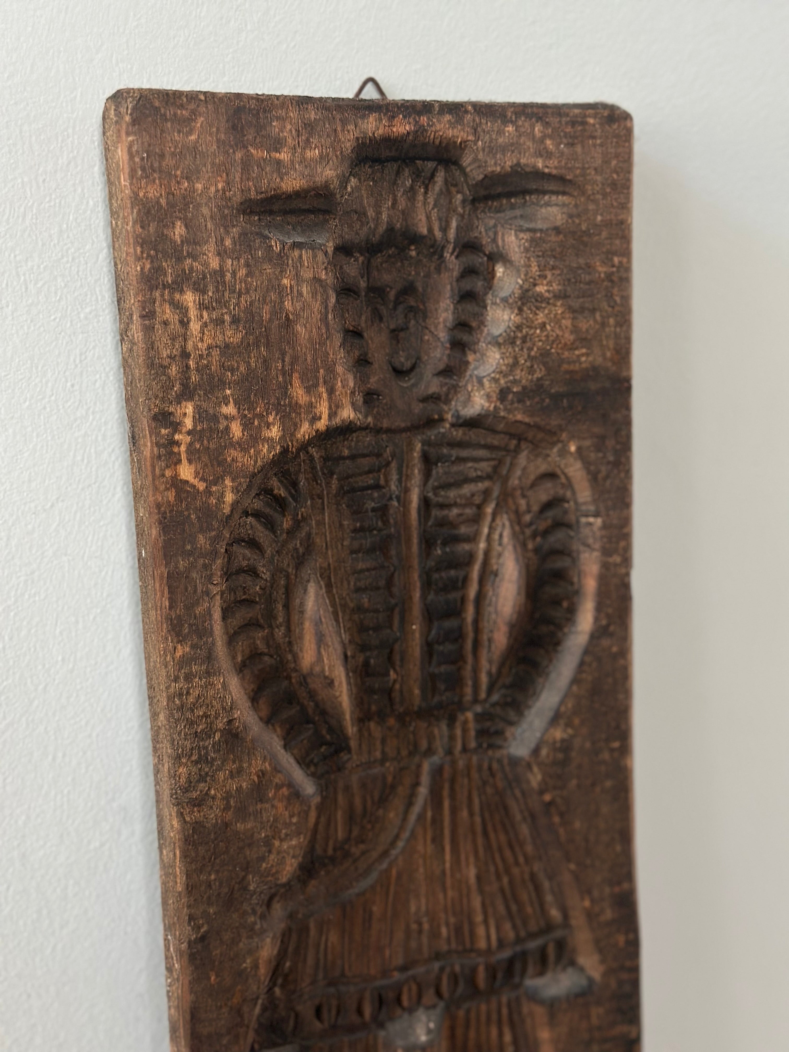 Vintage Hand-Carved Dutch Mold