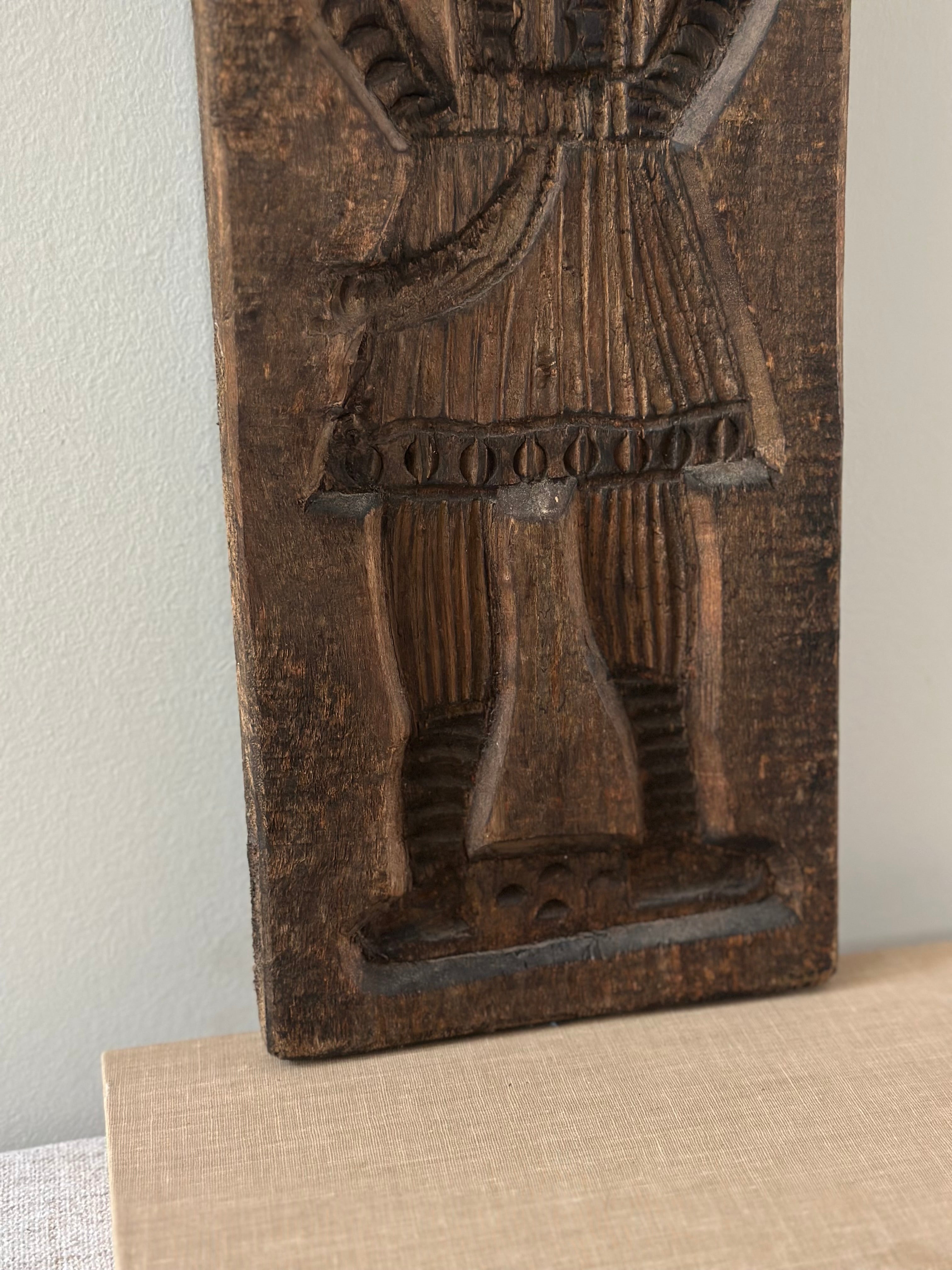 Vintage Hand-Carved Dutch Mold